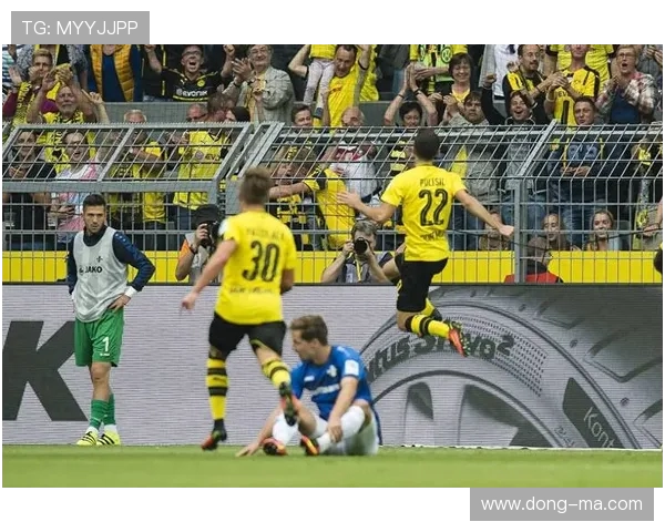 《神剧情悍将染红+送乌龙 里昂读秒绝杀2-1十人斯特拉斯堡》